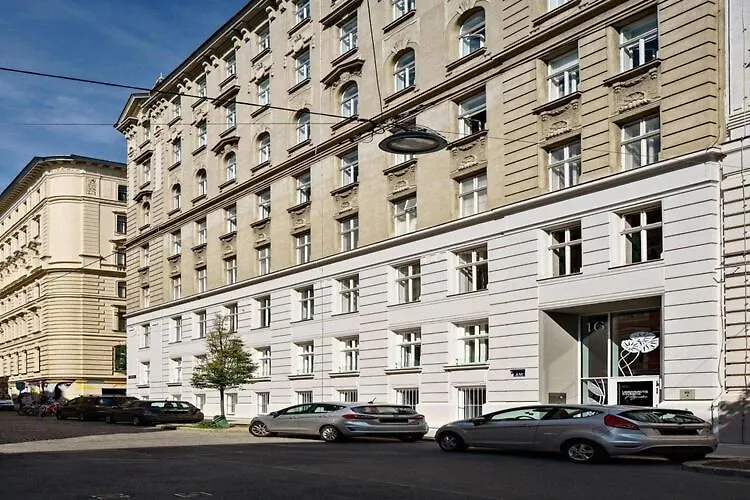 Urbanauts Studios In Vienna 0*,